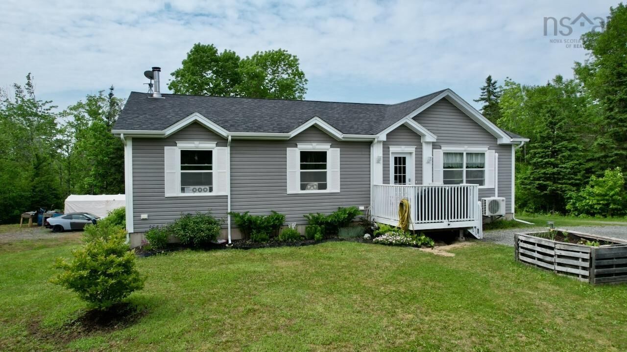 Property Photo: 10205 204 Highway NS B0M 1P0