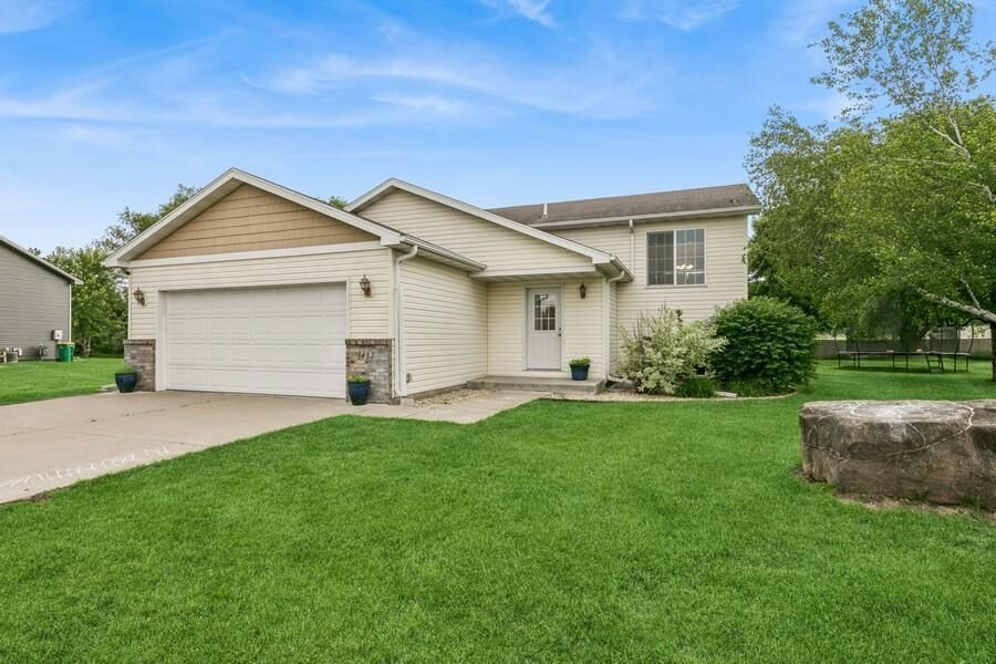 Property Photo:  5437 Loganberry Circle  MN 56367 