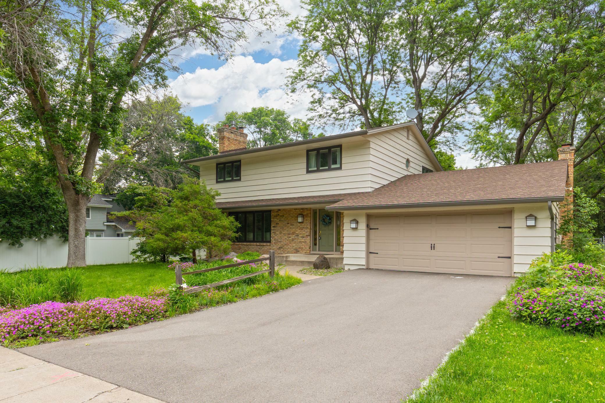 6521 Gleason Road  Edina MN 55439 photo