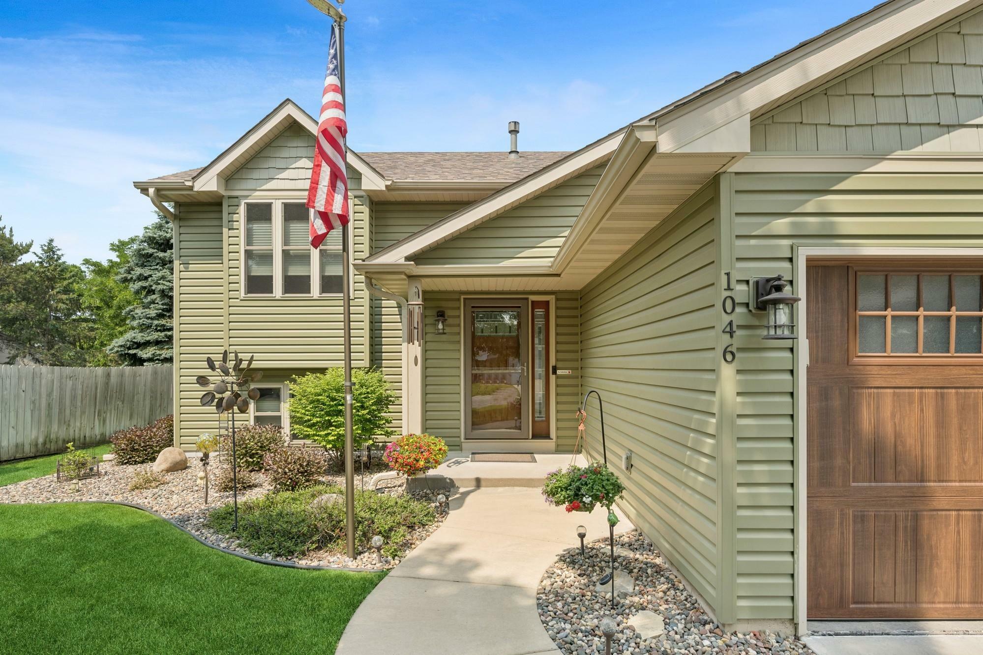 Property Photo: 1046 Bonnieview Drive MN 55129