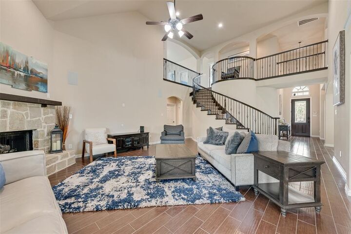 Property Photo: 1220 Glendon Drive TX 75126