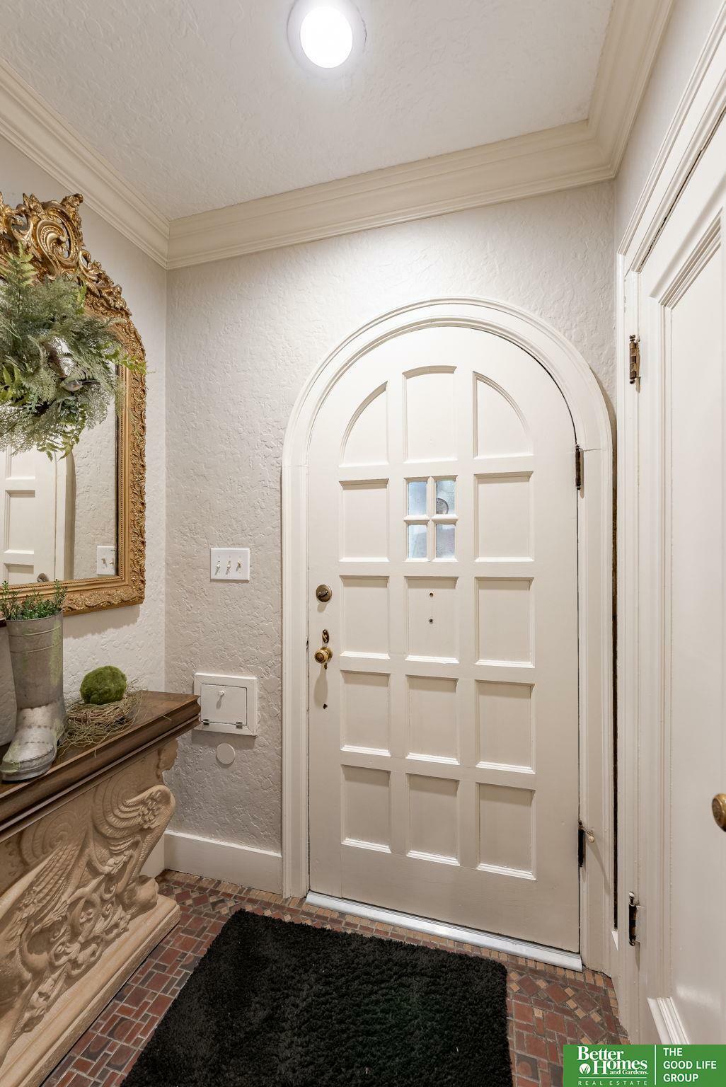 Property Photo: 523 N 52nd Street NE 68132