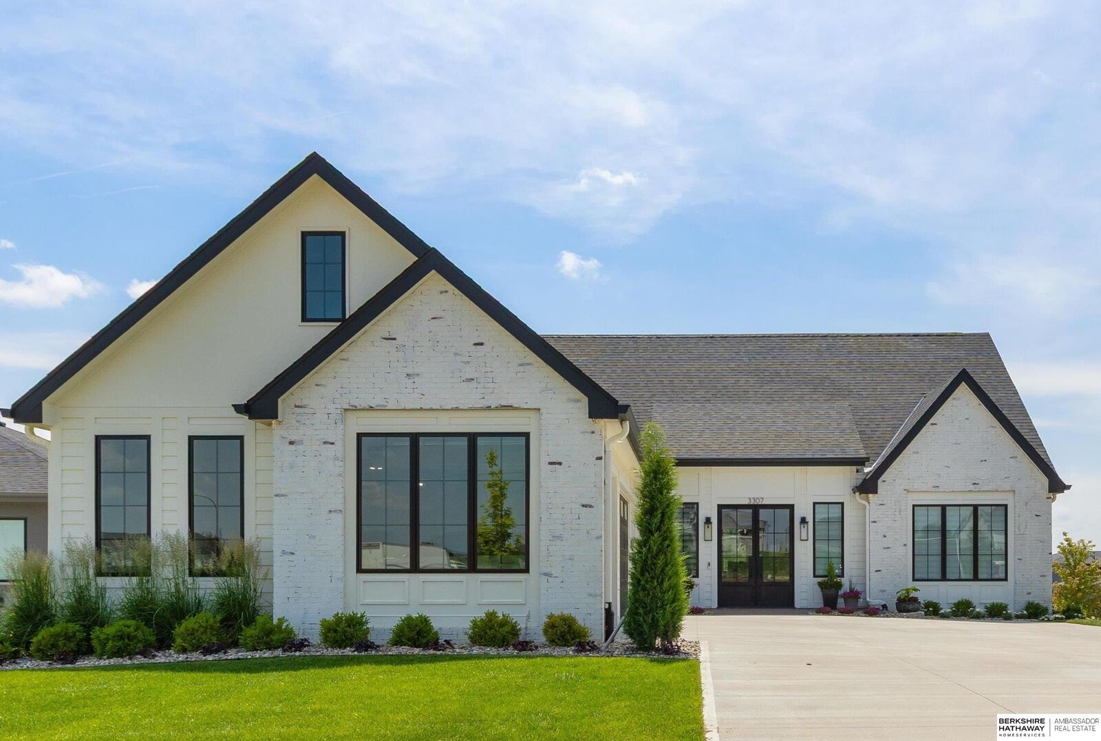 Property Photo:  3307 S 209th Street  NE 68022 