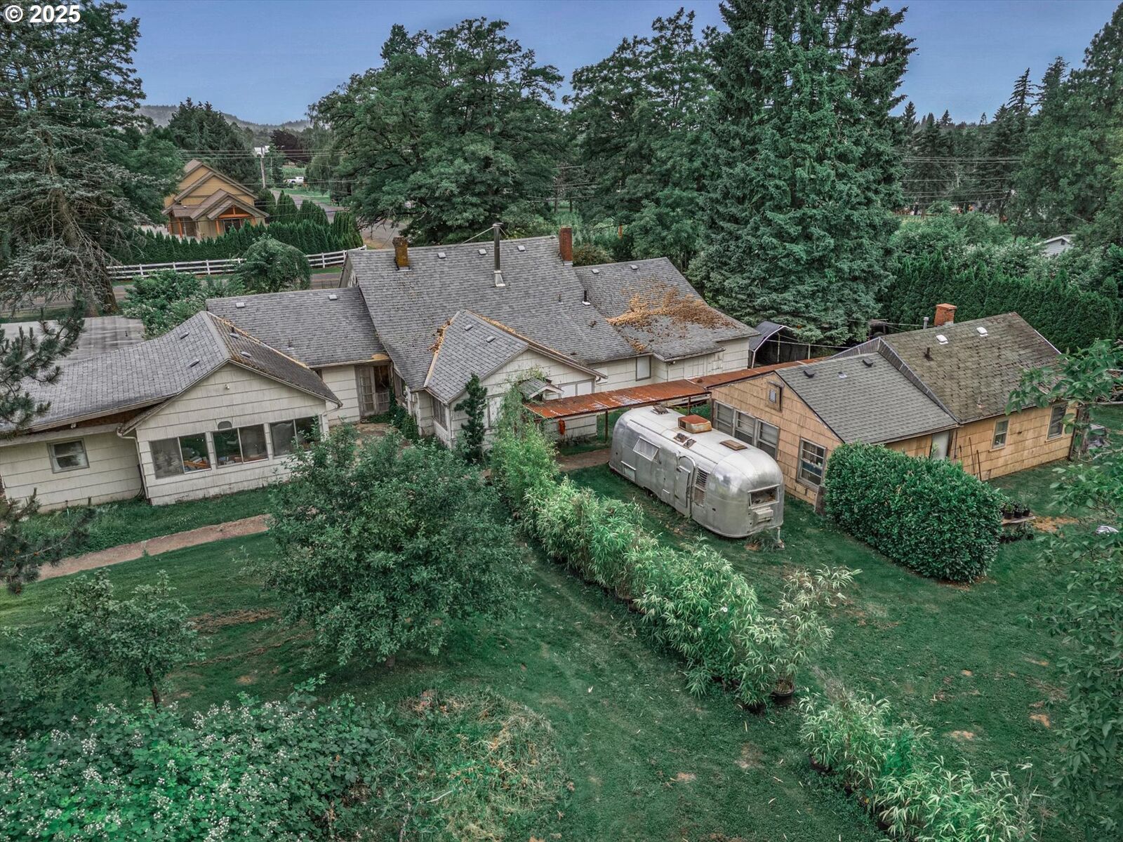 Property Photo: 7008 SE 302nd Ave OR 97080