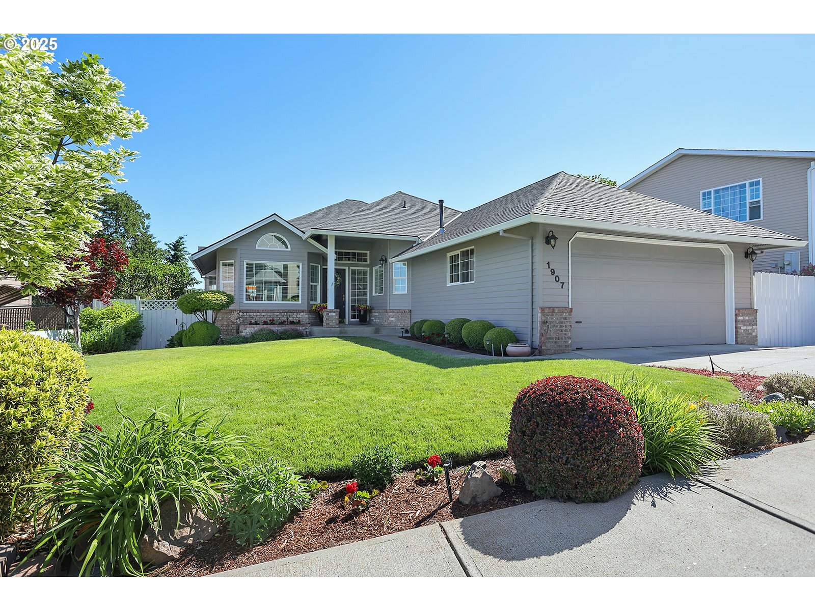 Property Photo: 1907 Quinton St OR 97058