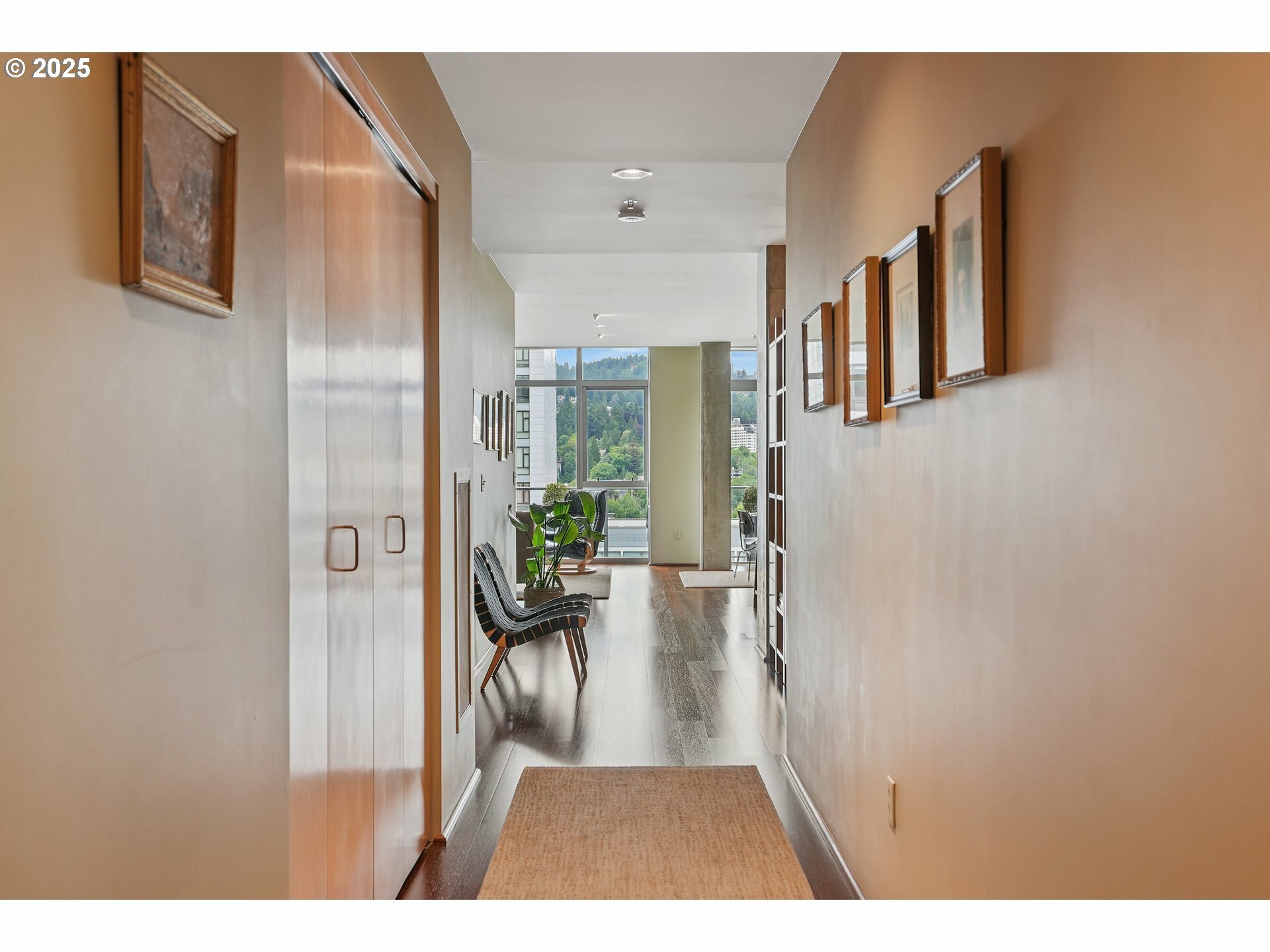 Property Photo: 1221 SW 10th Ave 1110 OR 97205