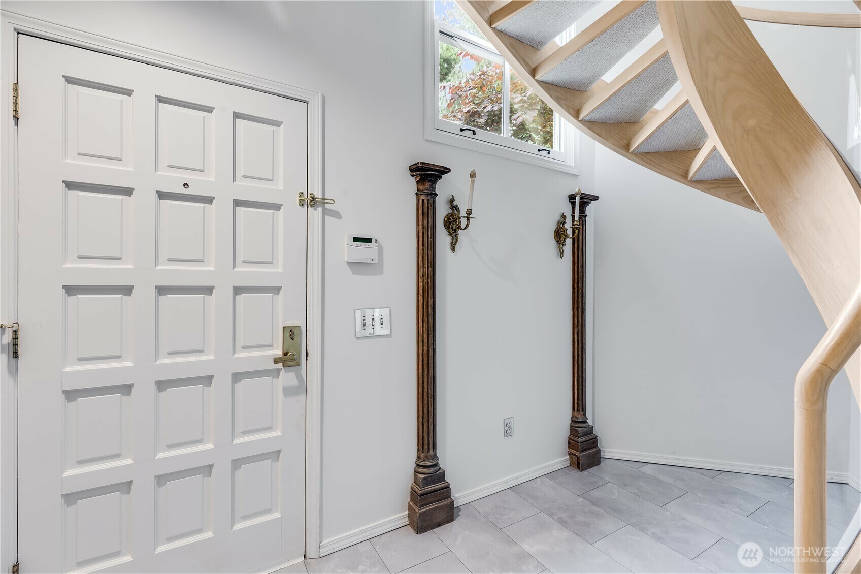 Property Photo: 2053 Minor Avenue E 12 WA 98102