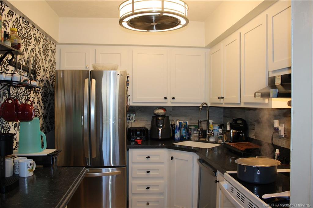 Property Photo: 2600 S Kanner Highway X2 FL 34994