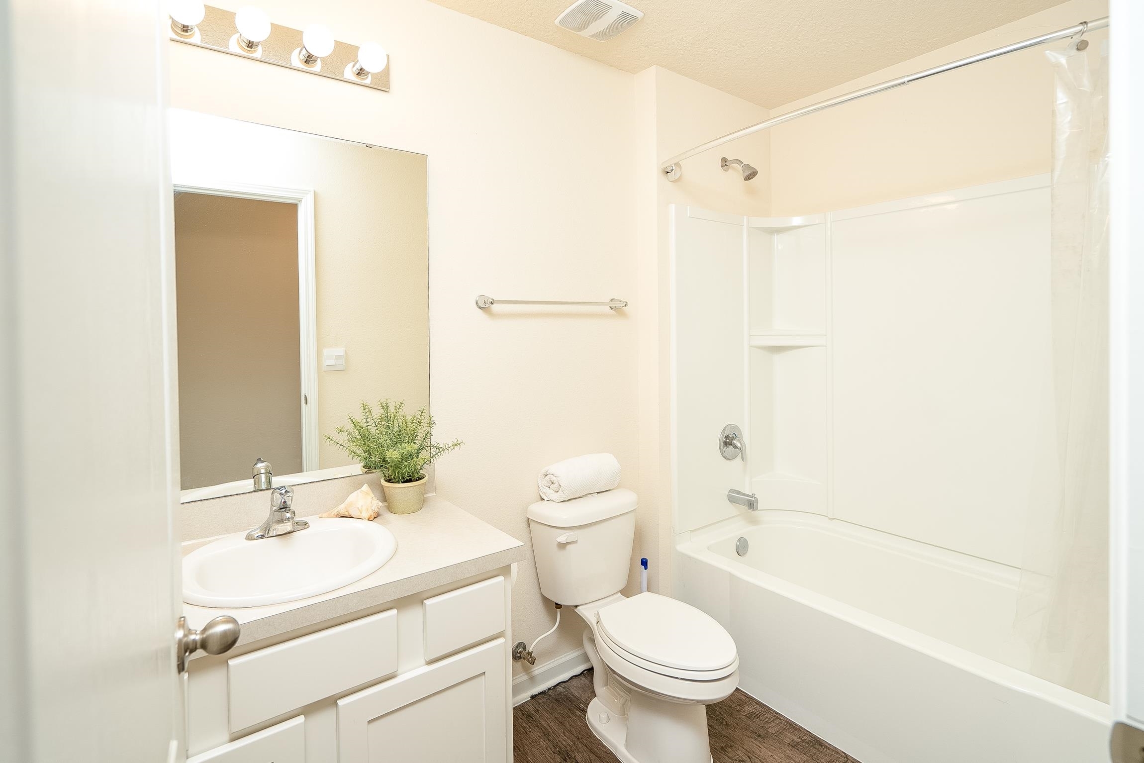 Property Photo: 2730 Oak Stream Dr FL 32043