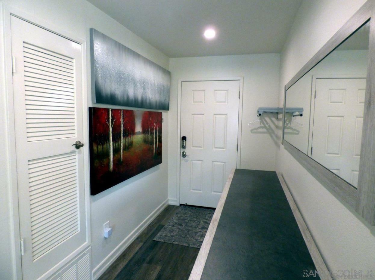 Property Photo: 1115 Pearl Street 6 CA 92037