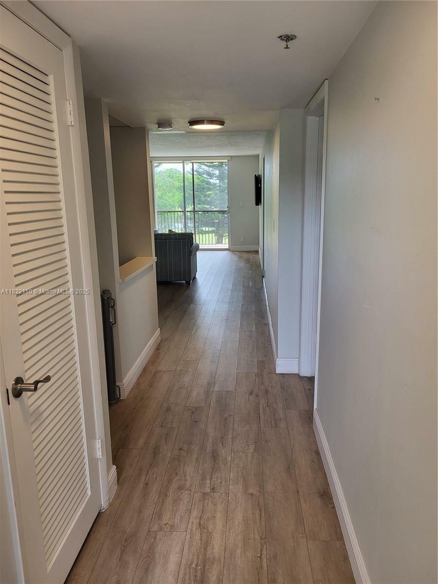 Property Photo: 3150 W Rolling Hills Cir 310 FL 33328