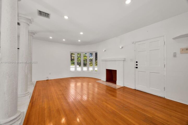 Property Photo:  1409 Medina Ave  FL 33134 