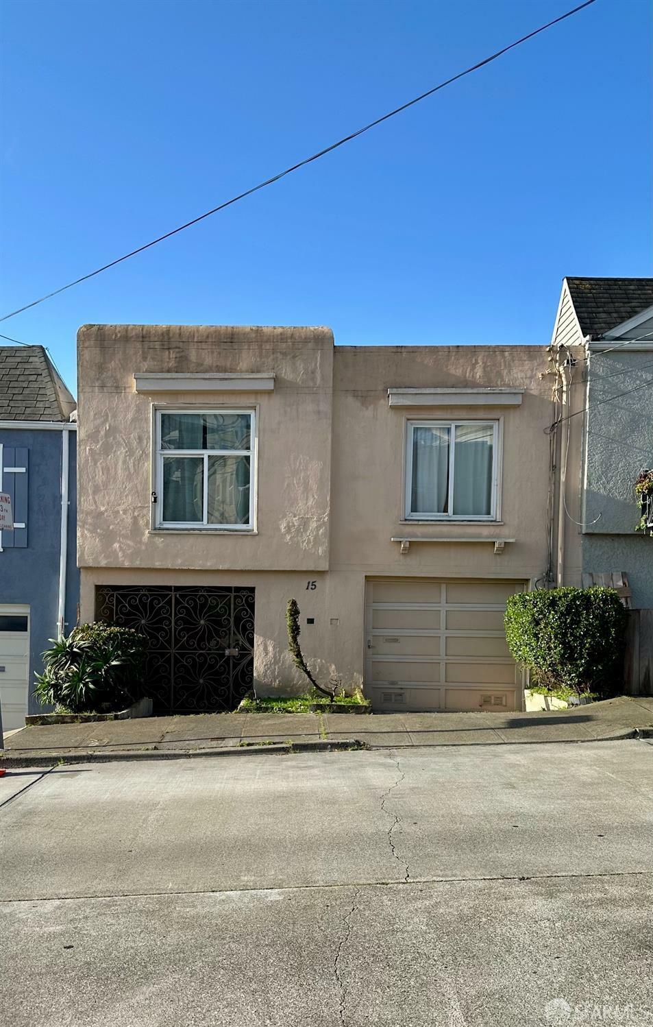 Property Photo: 15 Venus Street CA 94124