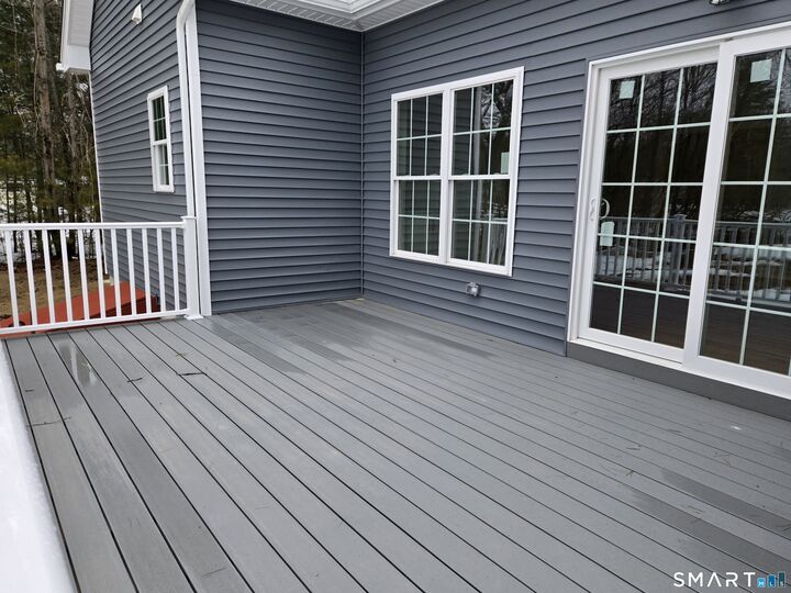 Property Photo:  39 Liberty Lane  CT 06082 