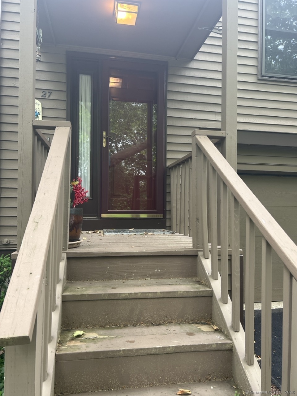 Property Photo: 27 Rolling Ridge Road 27 CT 06468