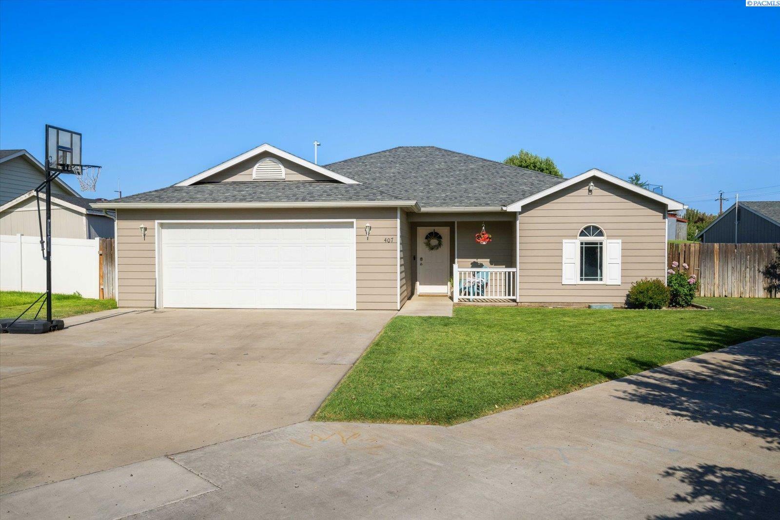 407 Westridge Dr  Grandview WA 98926 photo
