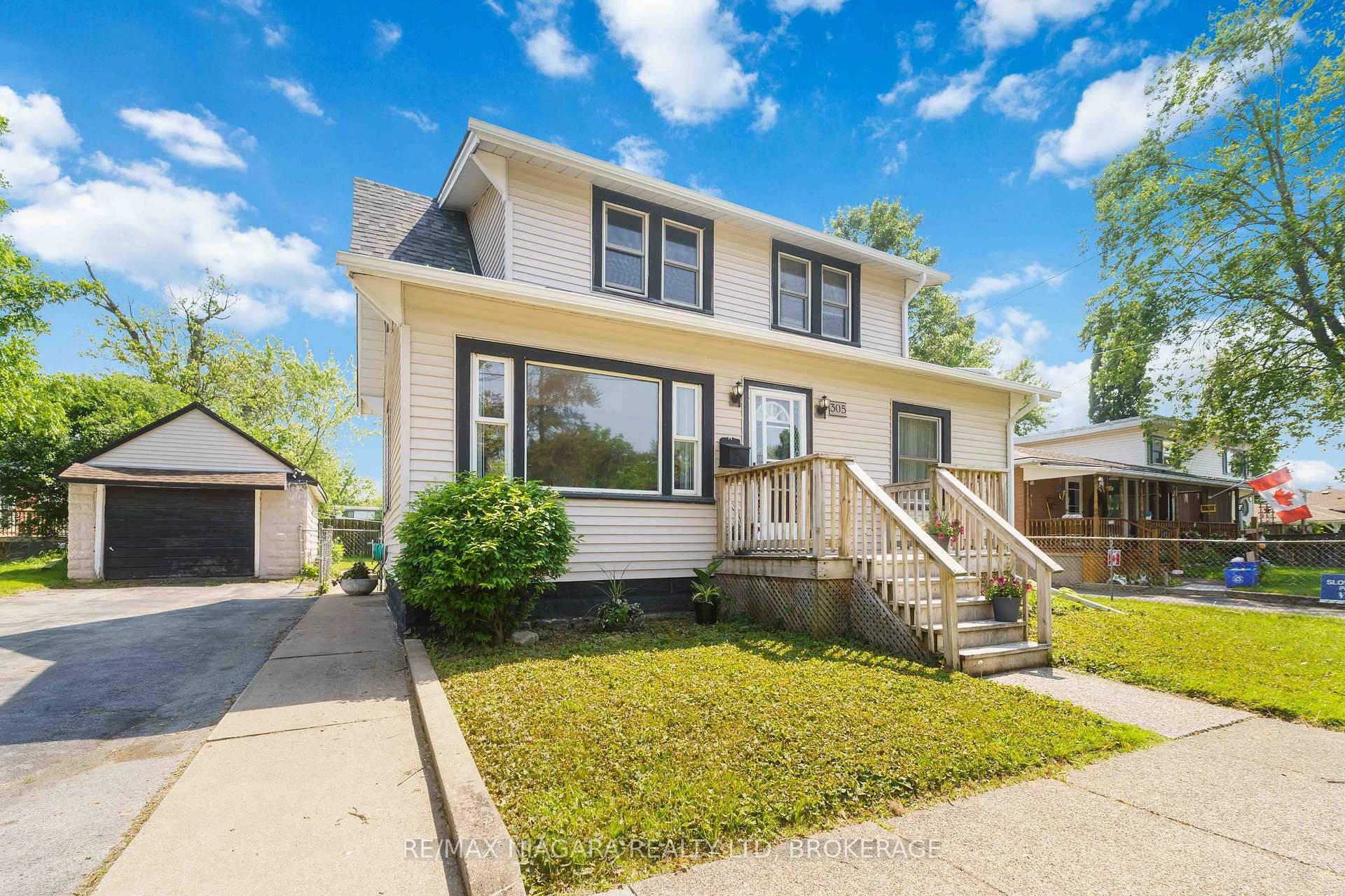 305 Emerick Avenue  Fort Erie ON L2A 2W6 photo