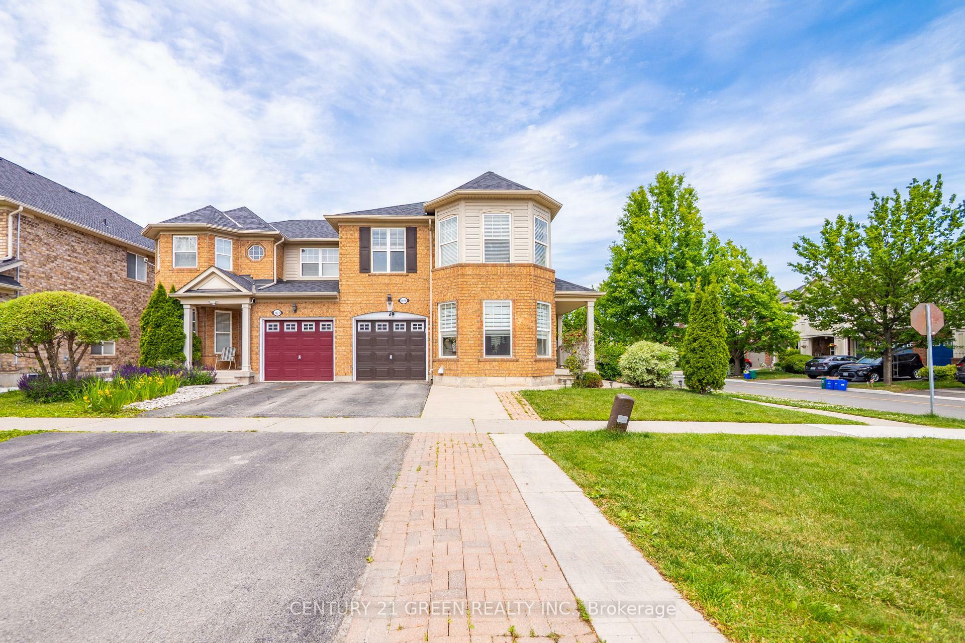 1079 Clark Boulevard  Milton ON L9T 6Y1 photo