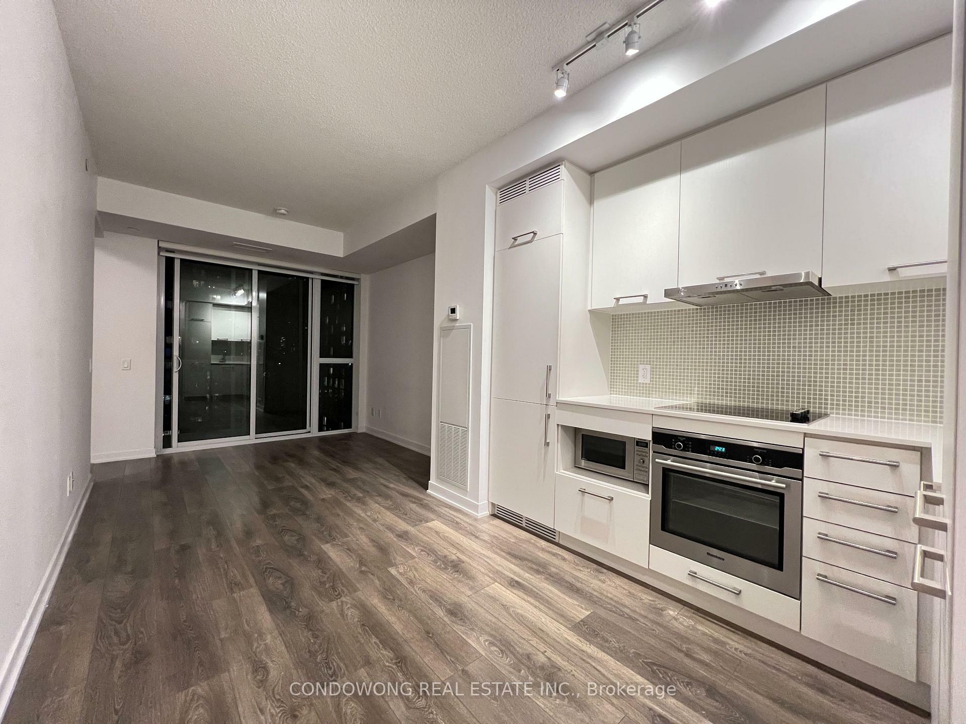 87 Peter Street 2716  Toronto ON M5V 0P1 photo