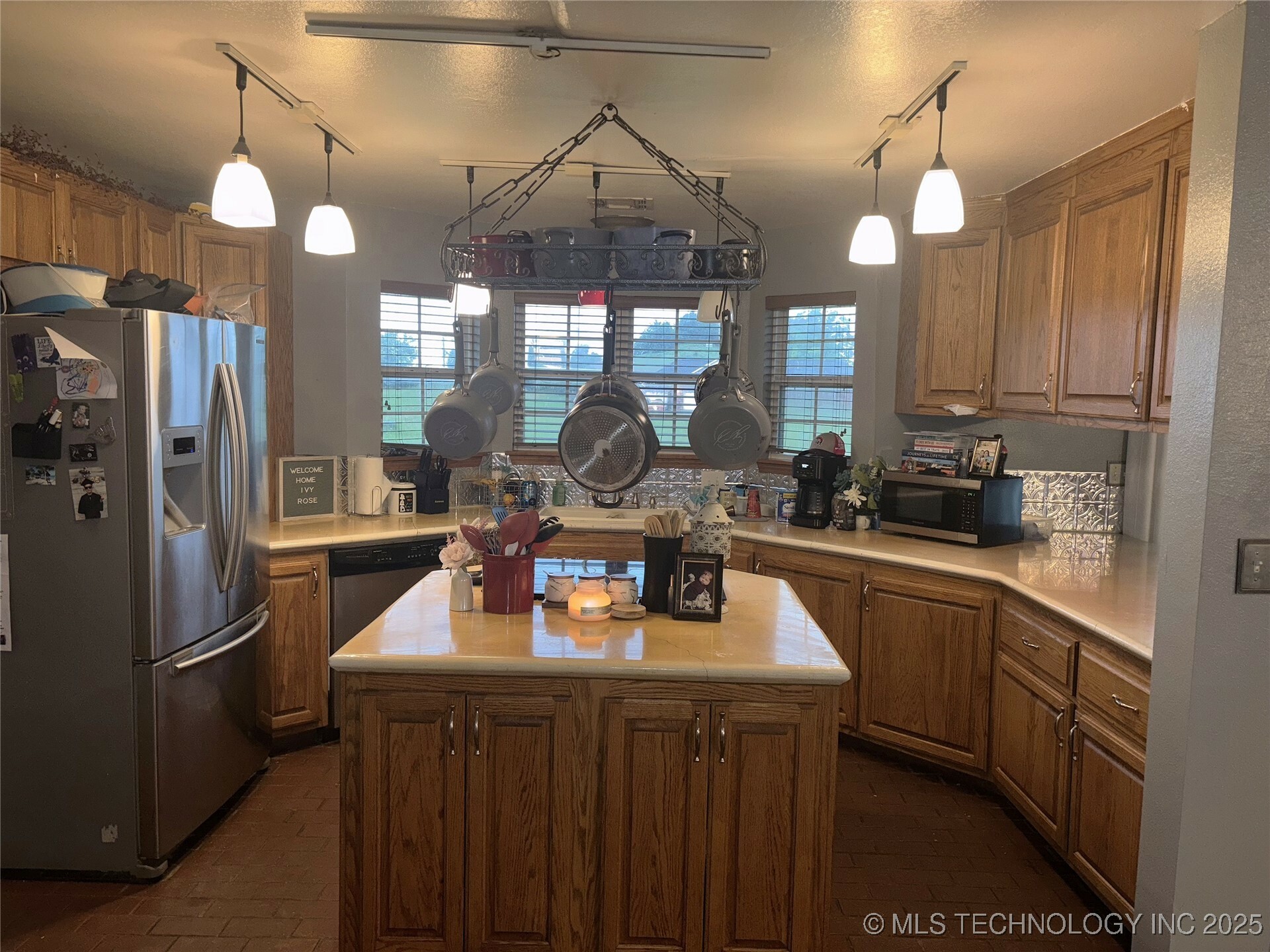 Property Photo: 1314 Ford Circle Drive OK 74467