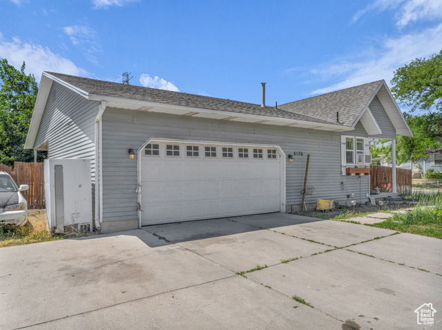 Property Photo: 6126 S Middlewood Cir W UT 84118