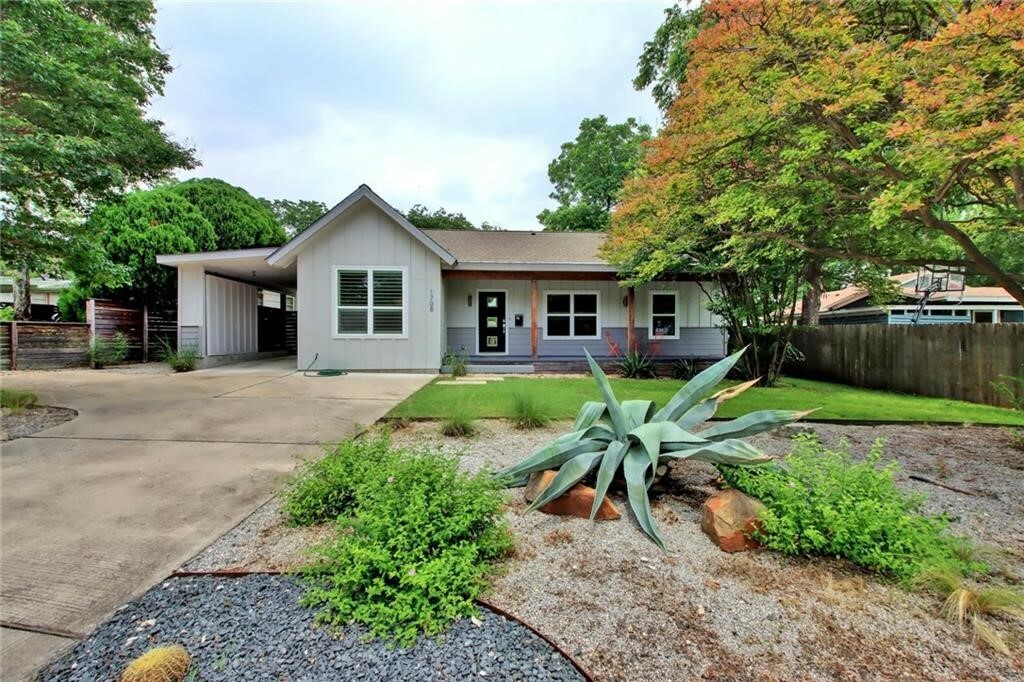 Property Photo: 1708 Ullrich Avenue TX 78756