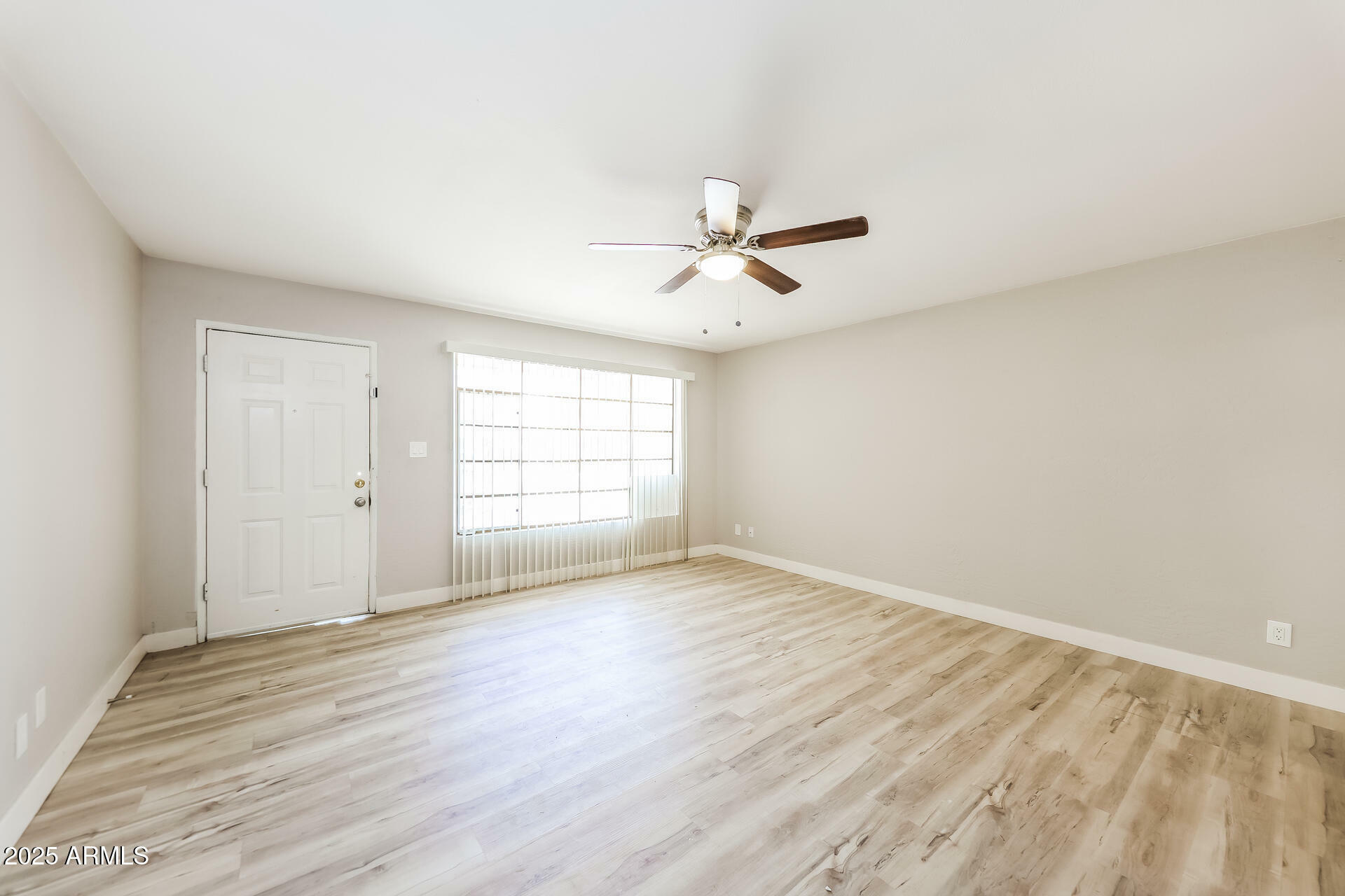 Property Photo:  3238 W Rose Lane  AZ 85017 