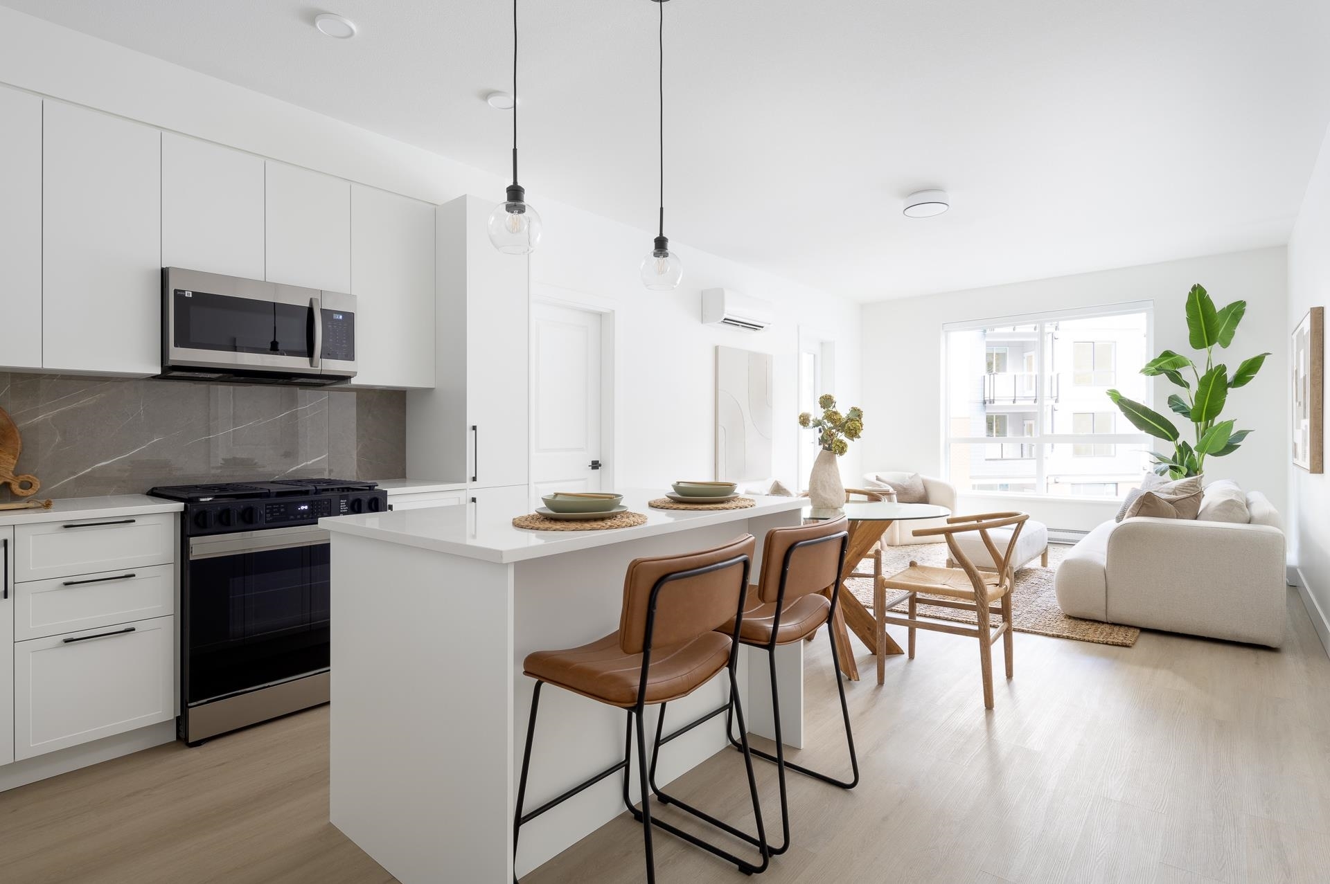Property Photo: 3438 146A Street 204 BC V0V 0V0