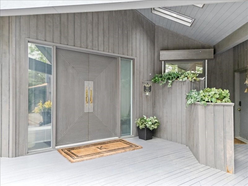 Property Photo:  823 Skylane Terrace  NY 13760 