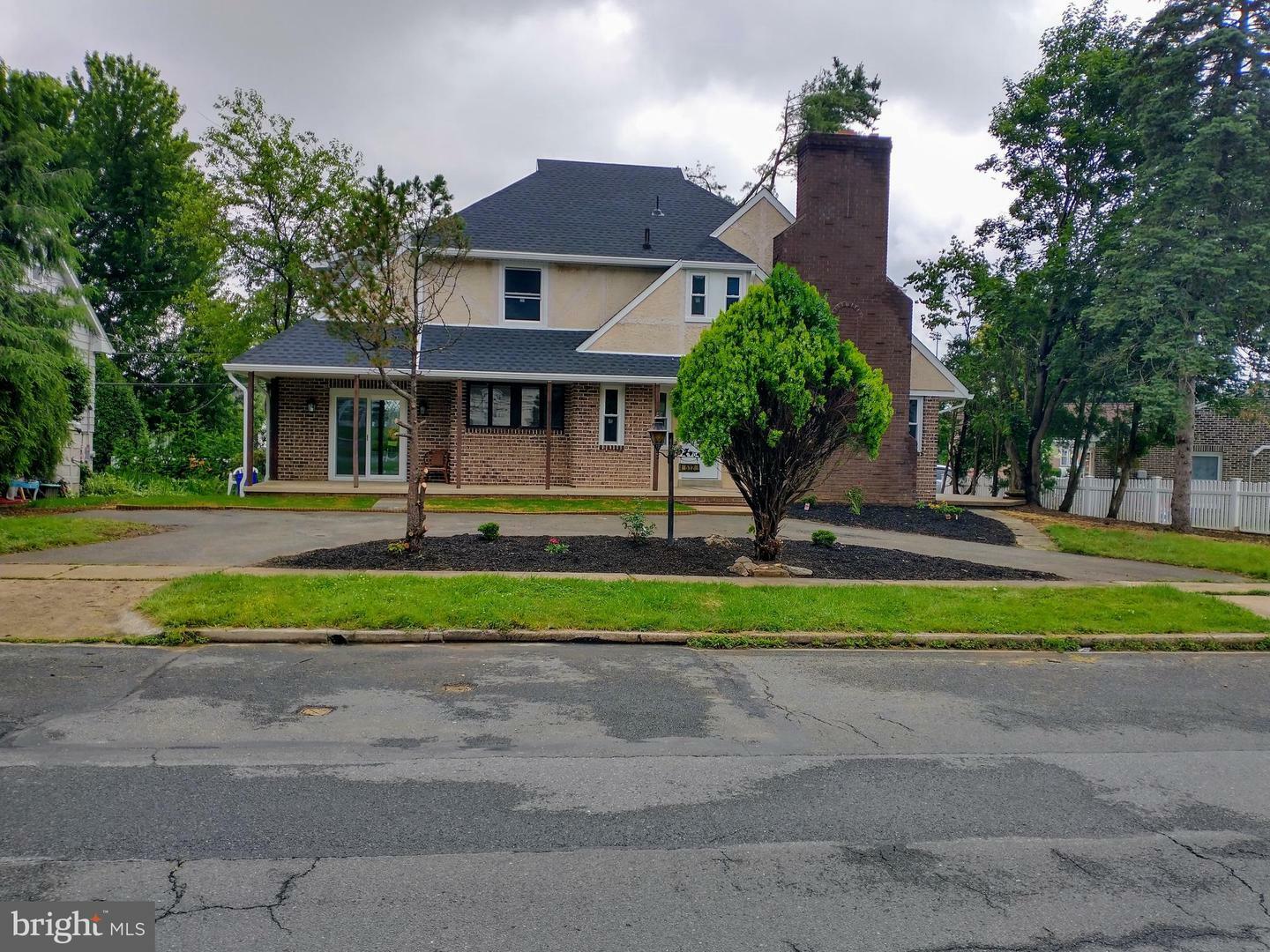 512 Mifflin Boulevard  Reading PA 19607 photo