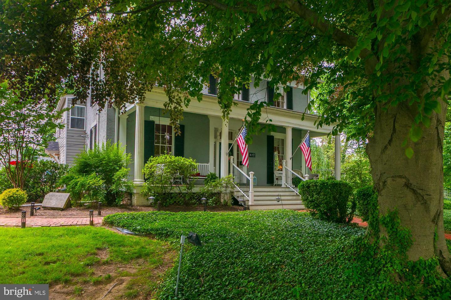 Property Photo: 417 E Washington Street WV 25414