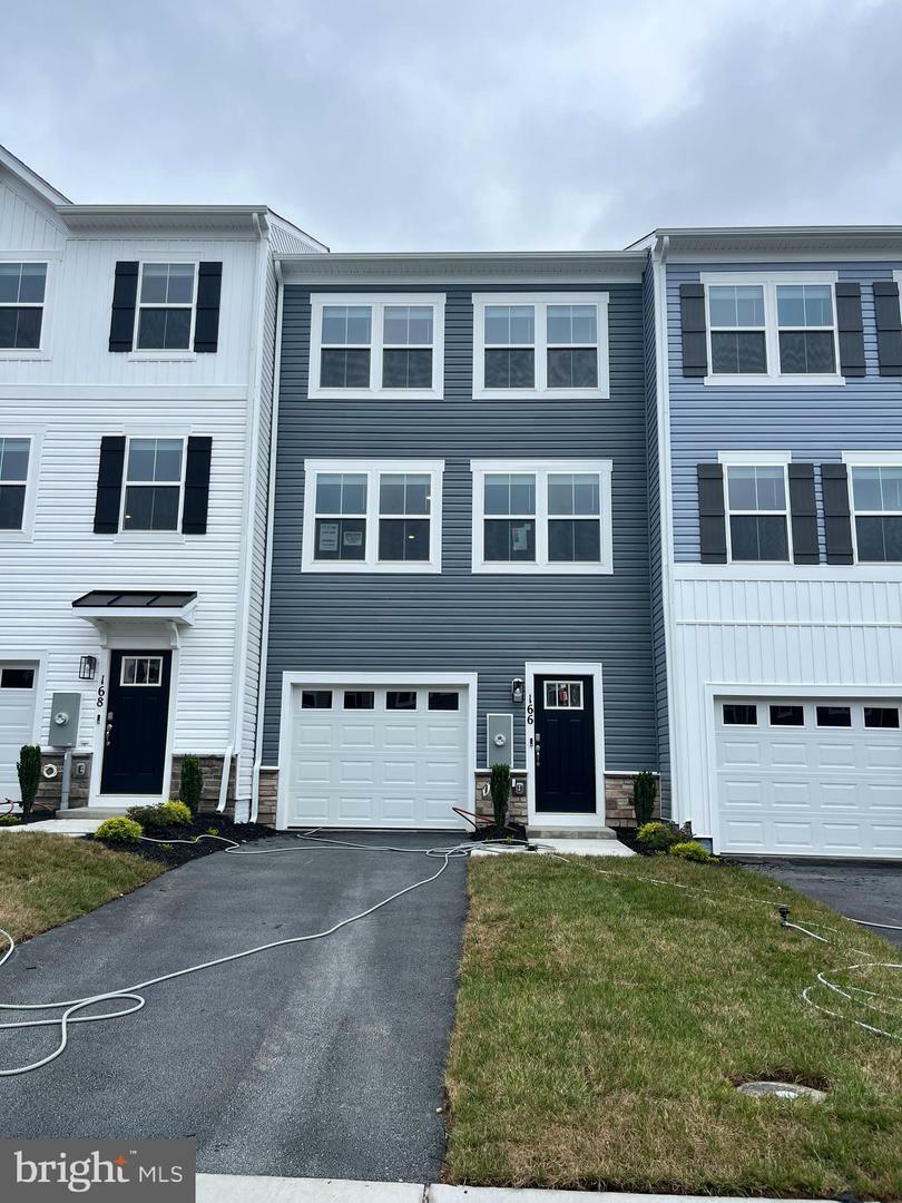 Property Photo: 166 Munsee Circle VA 22602