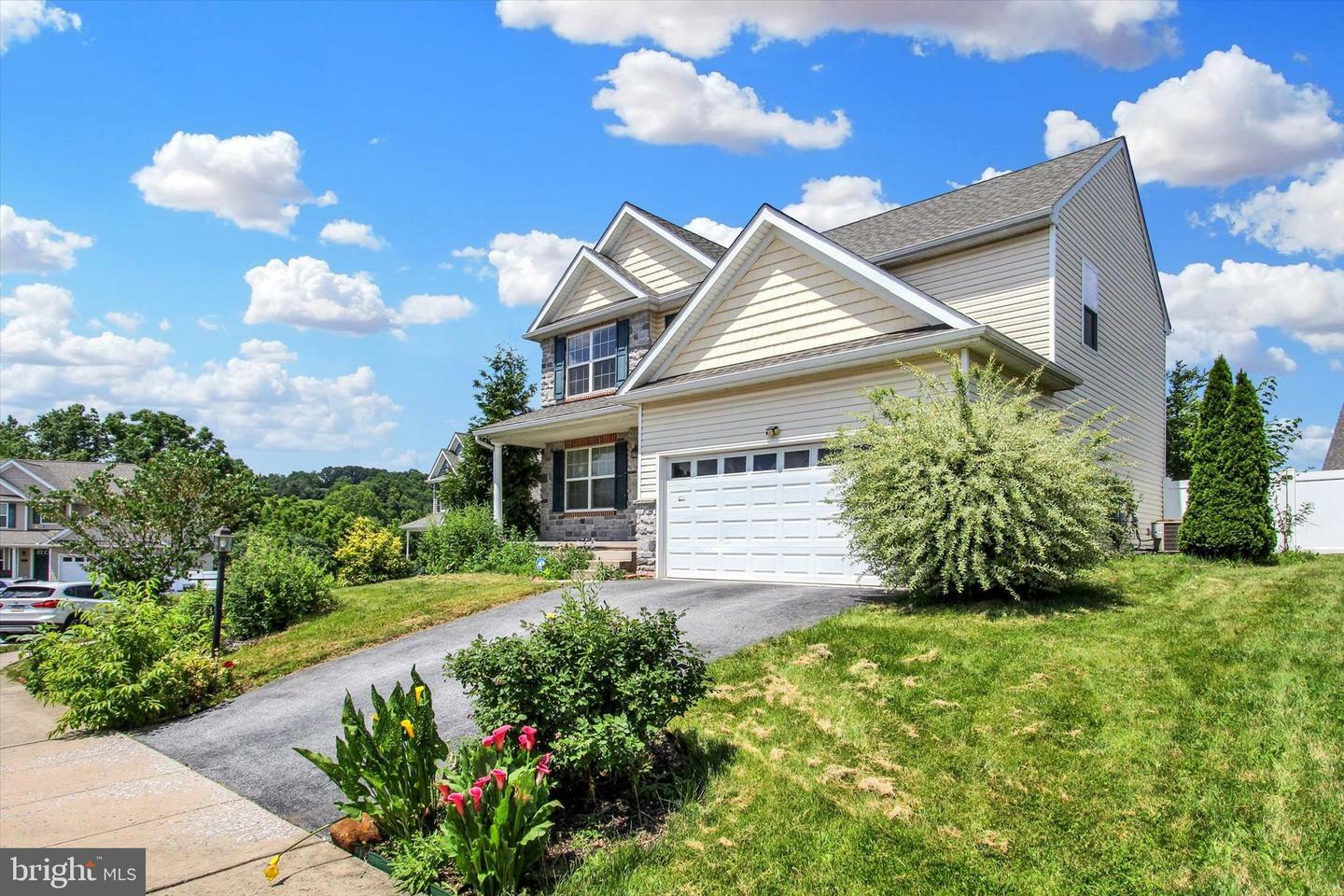 230 Joshua Drive  York PA 17404 photo