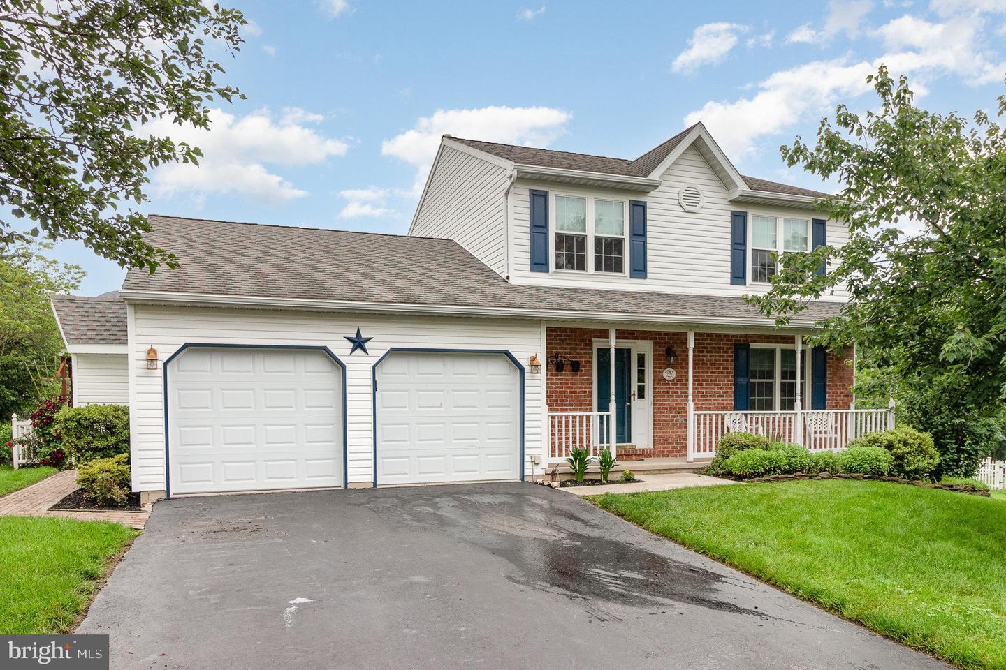 270 Abbey Drive  Mount Wolf PA 17347 photo