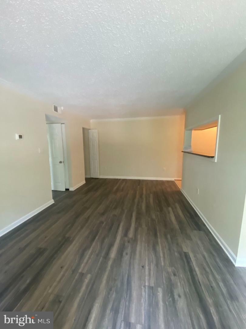 Property Photo: 15632 Weathervane Terrace 632 VA 22191