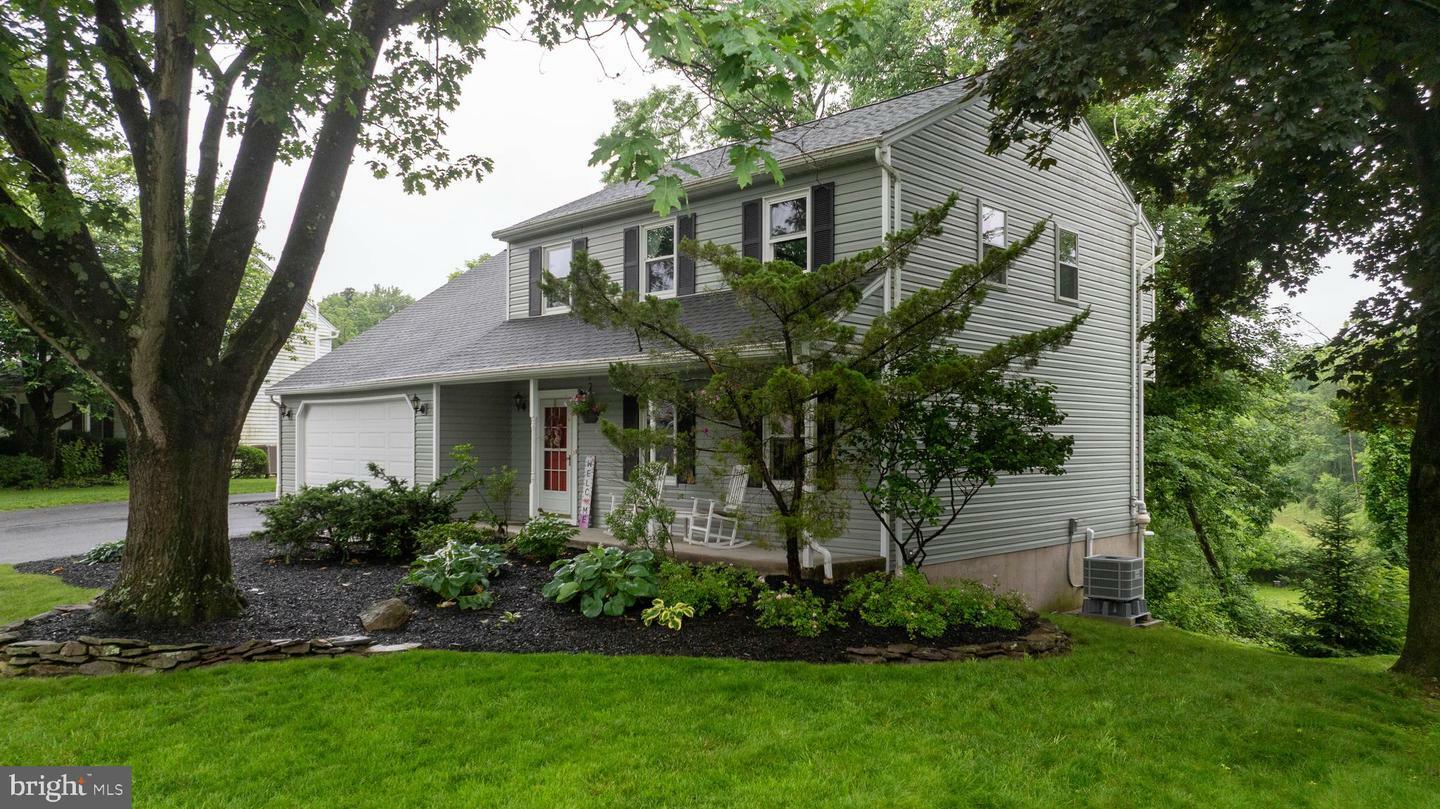 Property Photo: 108 Woodridge Drive PA 17110