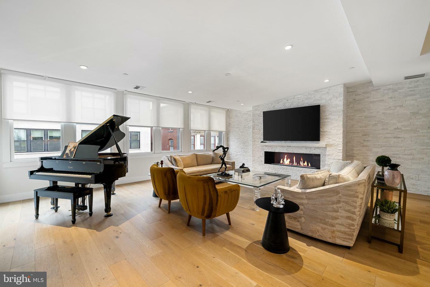 Property Photo: 20 S Letitia Street 5B PA 19106