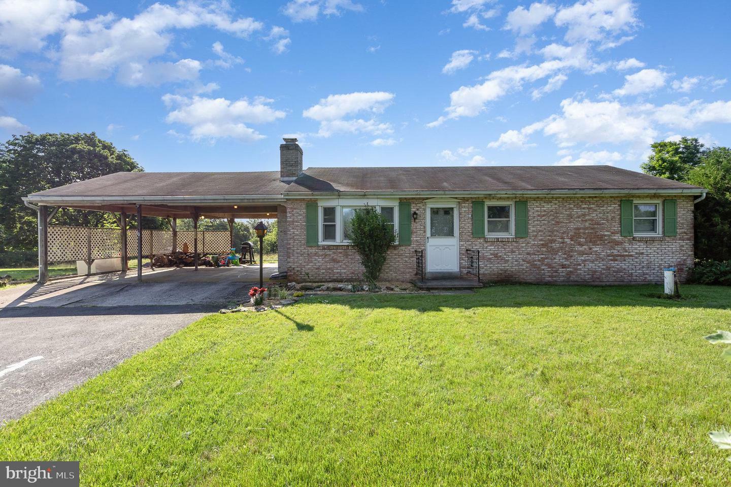 Property Photo: 1590 Highland Avenue Road PA 17325