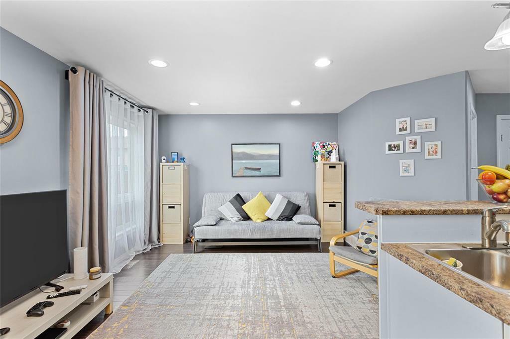 Property Photo:  3 Landsbury Lane  MB R0A 0A2 