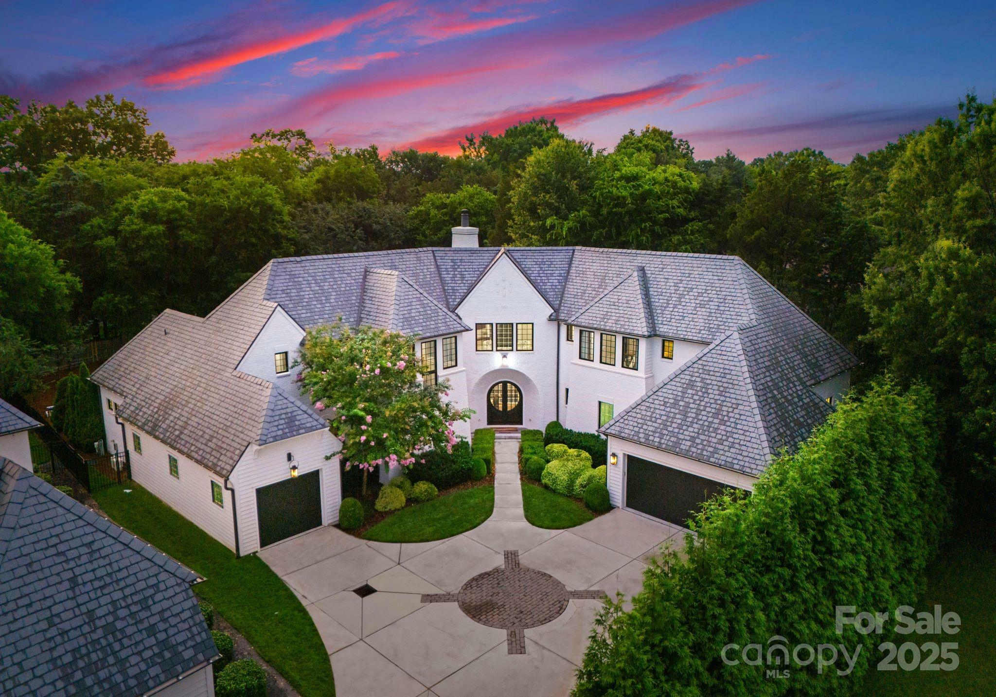 Property Photo: 4714 Ockley Manor Lane NC 28226