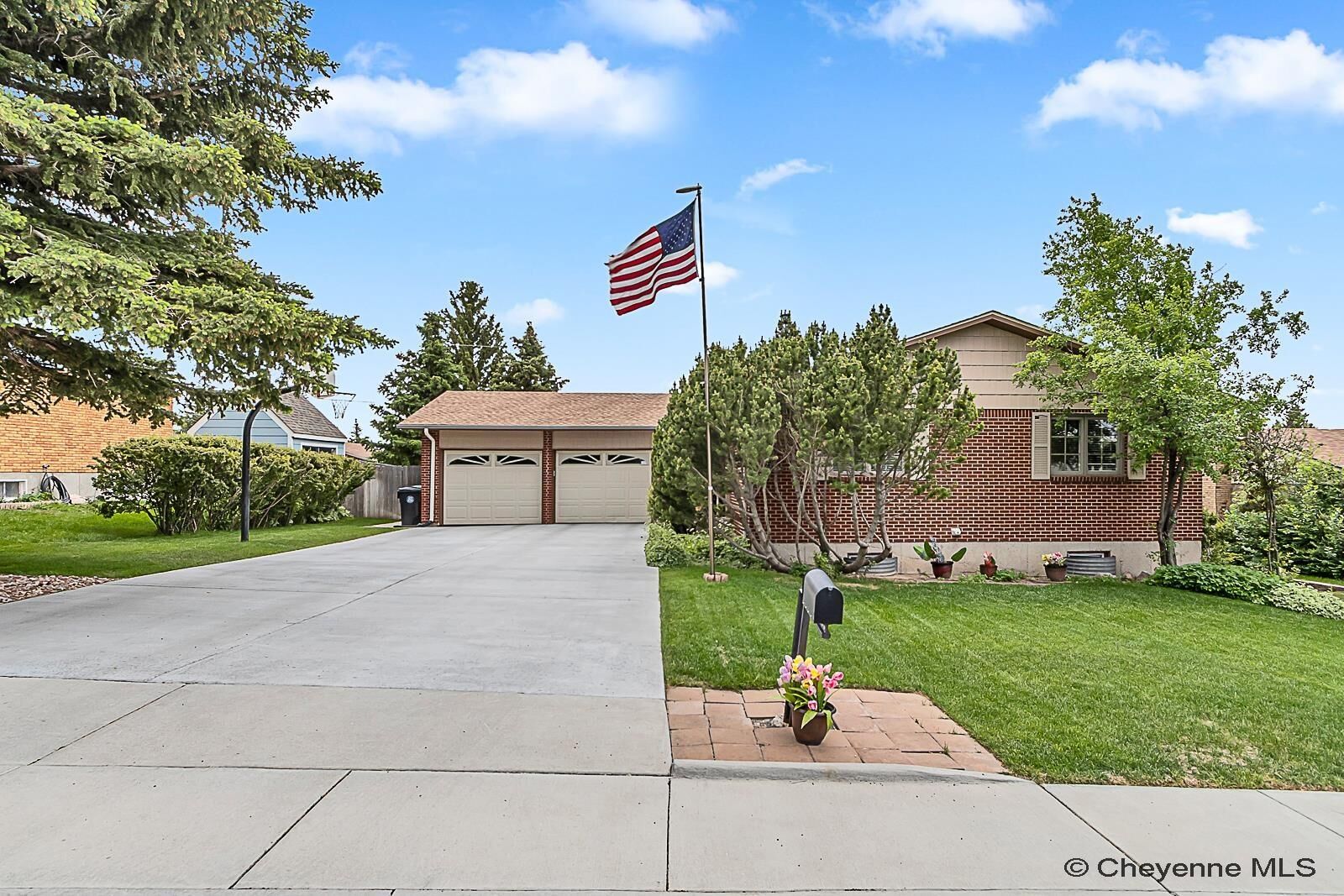 Property Photo:  743 Ranger Dr  WY 82009 