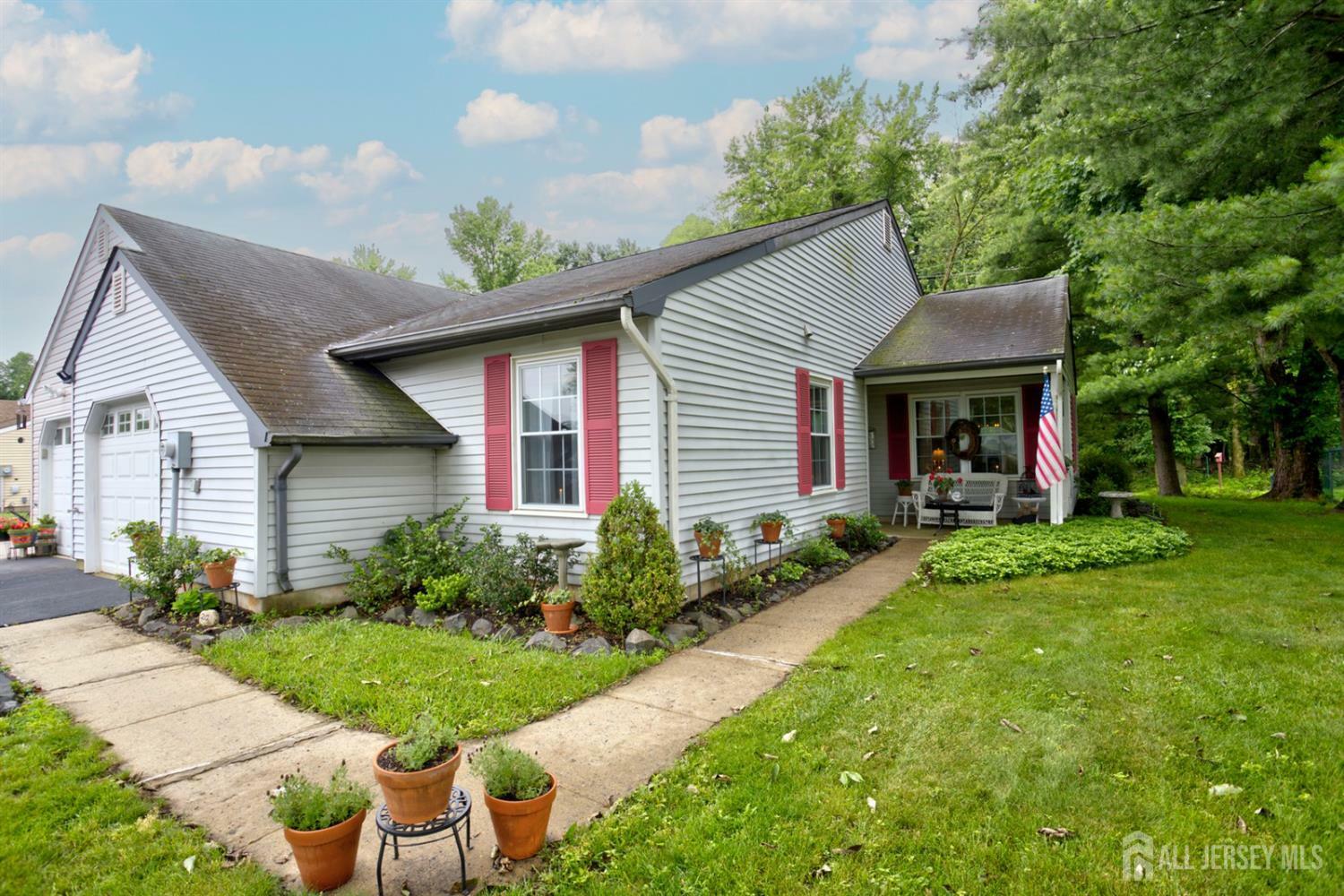 Property Photo:  20 Sagamore Avenue  NJ 08820 
