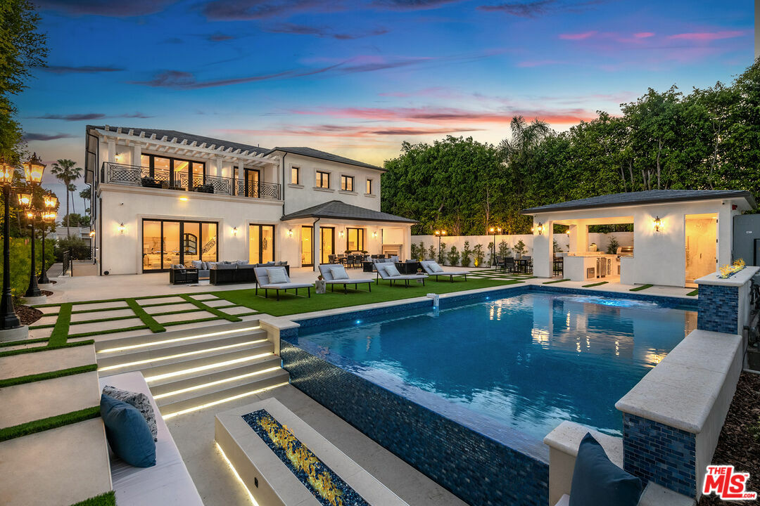 Property Photo: 710 N Camden Dr CA 90210