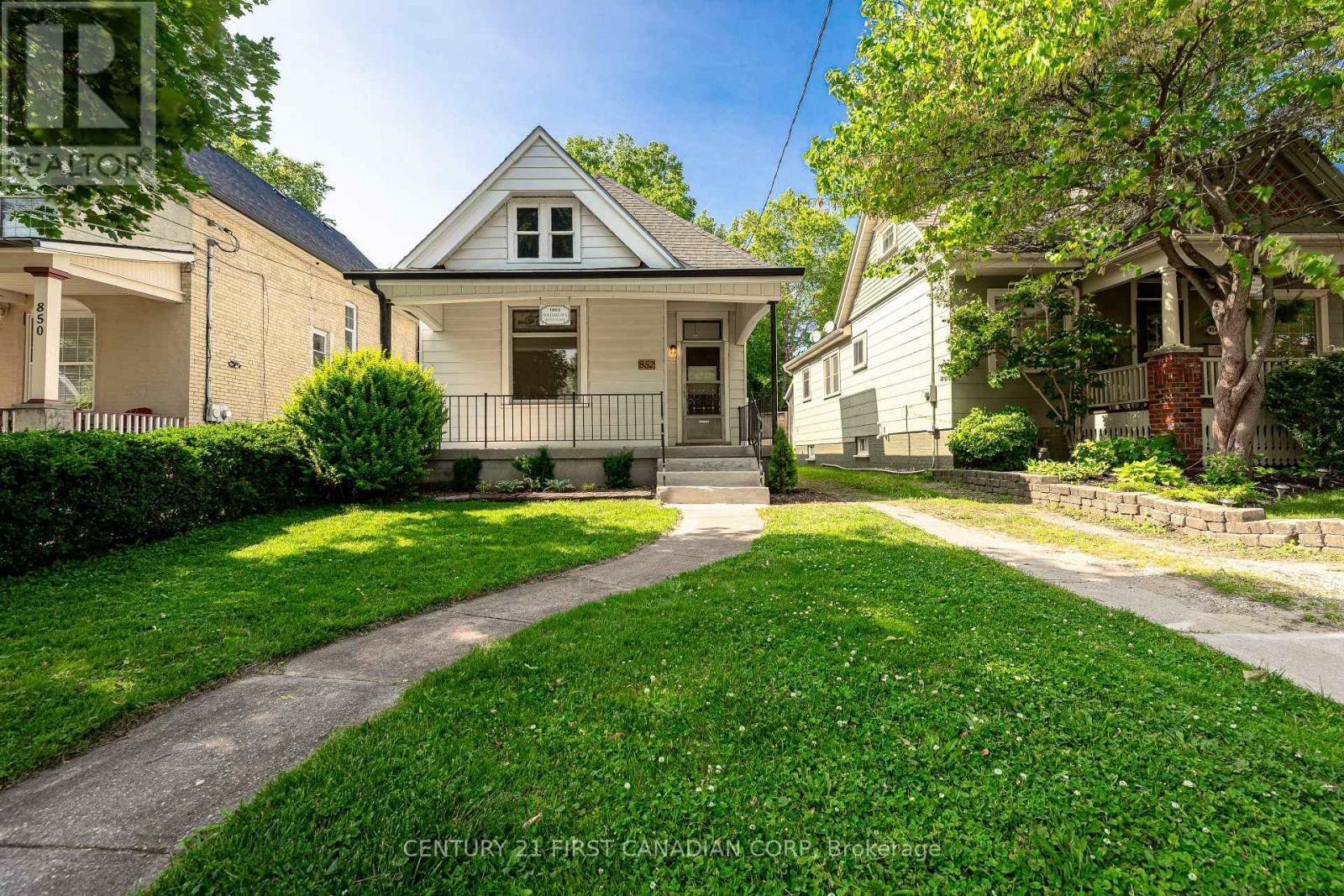 Property Photo: 852 Princess Avenue ON N5W 3M4