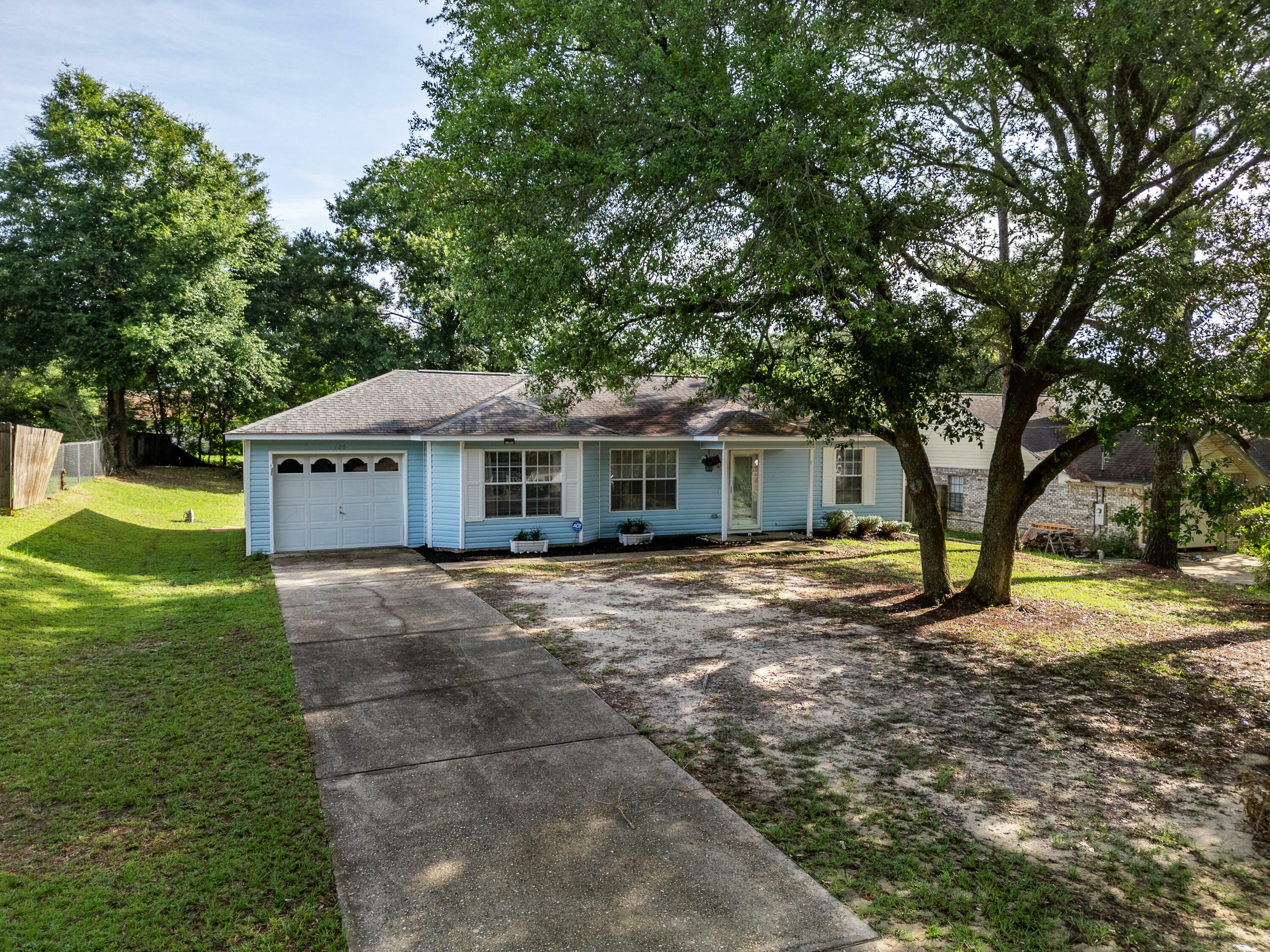 Property Photo: 126 Claire Drive FL 32536
