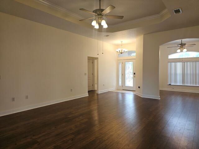 Property Photo: 4695 Lovegrass Lane FL 32539