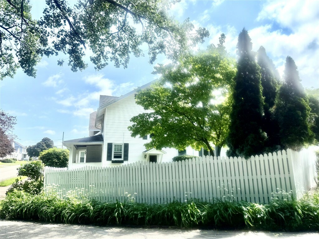 Property Photo: 115 W 32nd Street PA 16508
