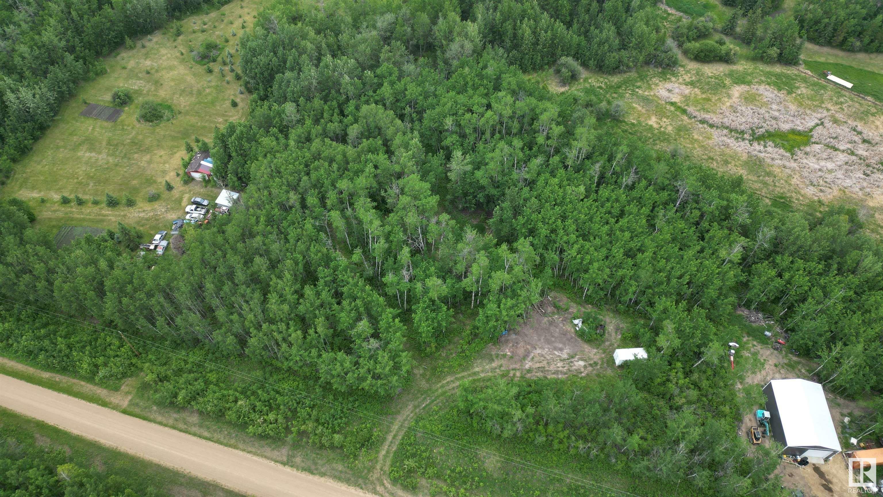 Property Photo:  48 51109 RR 201  AB T0B 4J1 