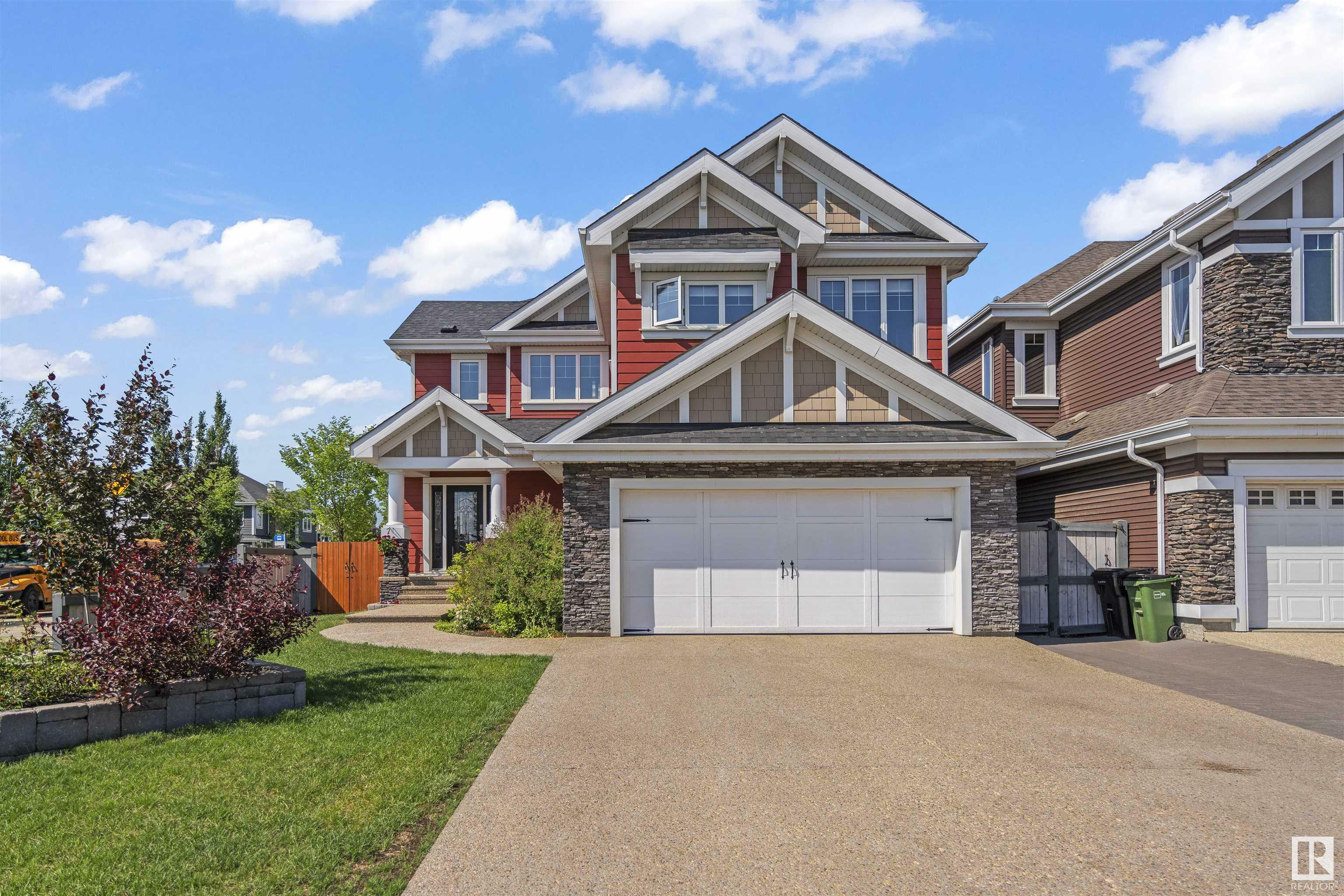 Photo de la propriété: 8996 24 Avenue SW AB T6X 1A6