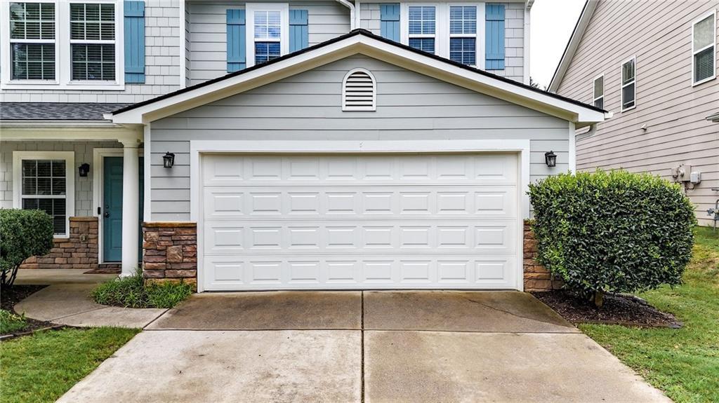 Property Photo: 196 Parkmont Way GA 30132